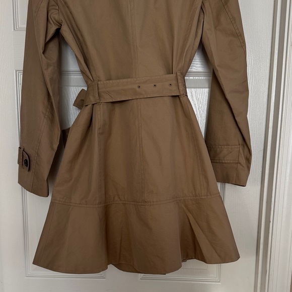 Banana Republic Classic Tan Trench Coat with bottom ruffle detail - Picture 5 of 9